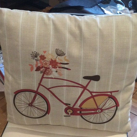 Bicycle accent pillow, 18x18. - Picture 2 of 6